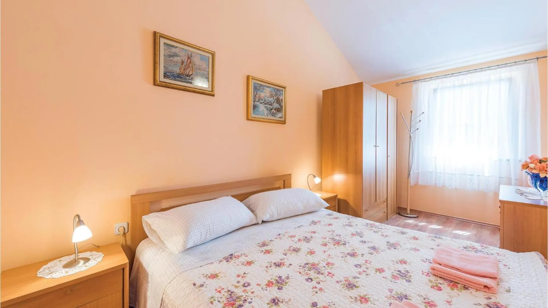 Awesome Home In Zminj With Wifi 0*,